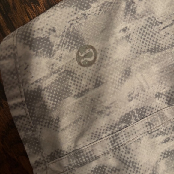 Lulu shorts - Picture 3 of 3